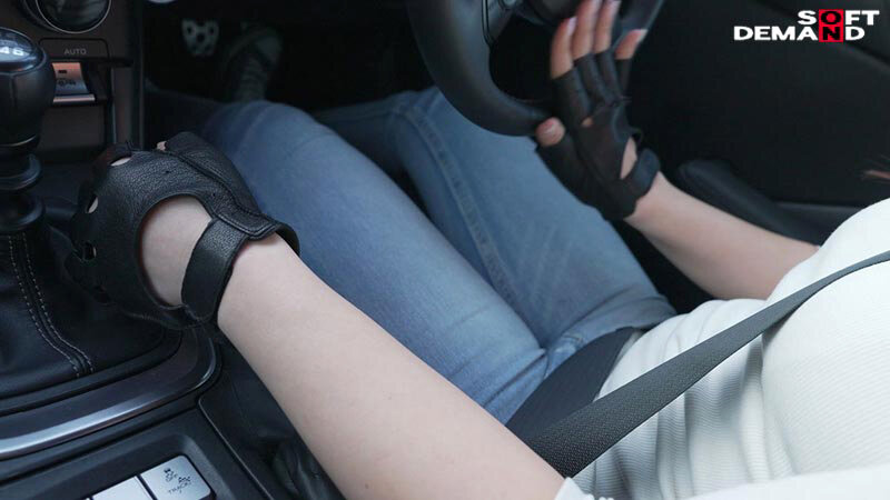 旦那より運転が上手いMTドライバー 結婚2年目にしてレスの欲求不満を男優に引き出され、恥じらいながらも性欲の詰まった肉感マシマシのデカ尻を解放する…南城リノ(28)AVデビュー 15枚目