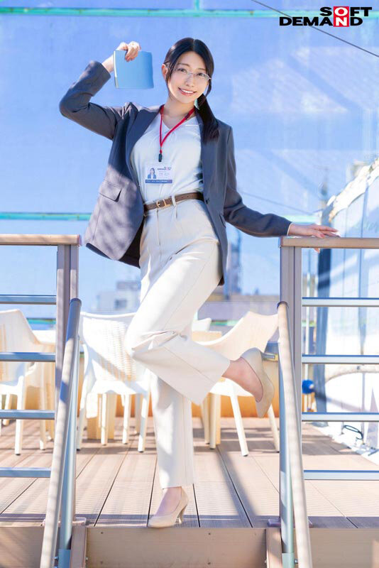 低身長の童貞くんを優しく筆おろしのはずが…実は絶倫プロ男優で止まらない激ピスに連続絶頂 秘書 守屋よしの 2枚目