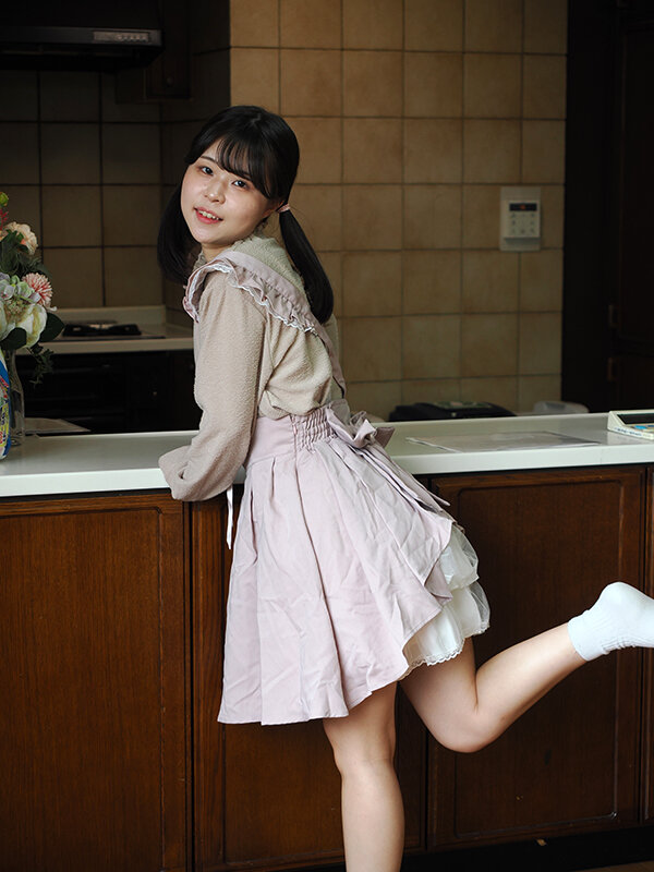 完全主観:お兄ちゃんが好きすぎる妹は感じるとすぐおむつの中身がぐしょぐしょになっちゃうの 綿矢好花 2枚目