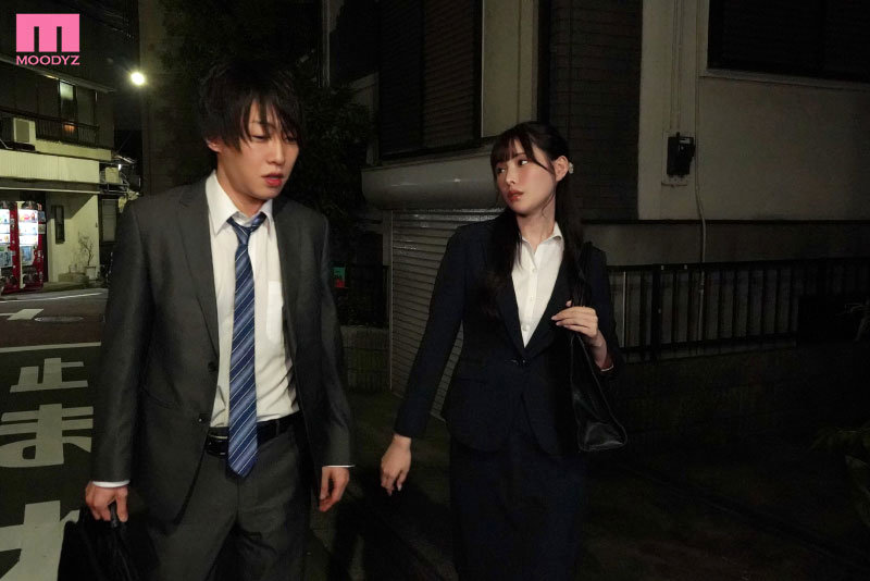 歓迎会で終電を逃した僕に「先輩うちに泊まっていきます?」と肉食系の新卒女子が小悪魔な甘い囁き。誘惑に負けて何度もSEXした 新ありな 1枚目