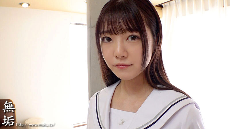 可愛い八重歯と制服のきみ。 無垢 164cmパイパンスレンダー美少女 AV DEBUT 松山みなみ 3枚目