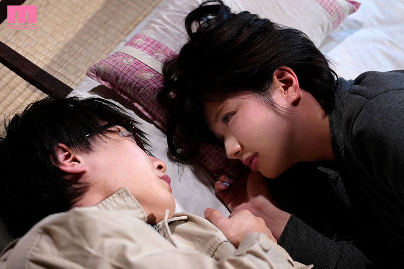 いつも強気で男勝りなガテン系女上司の汗ばむ無防備おっぱいとふいに見せる寂しげな素顔に発情した僕は、欲望むき出し暴走ピストン 貪るようにハメ狂い中出ししまくって… 石原希望 3枚目