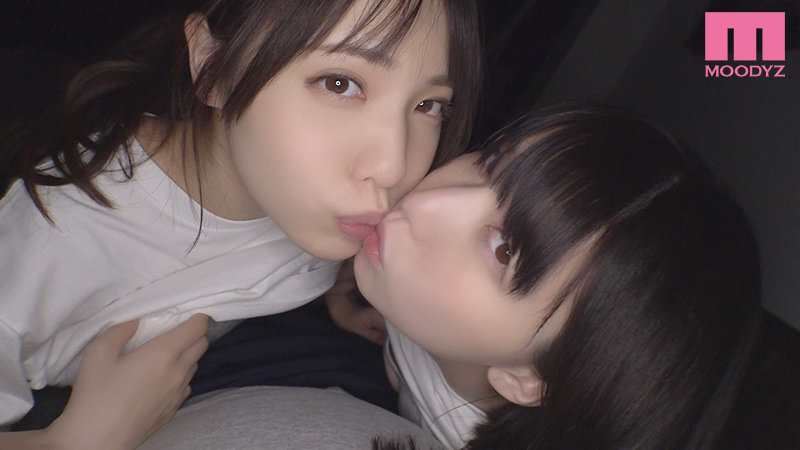 女子会してるお宅にM男くんが突撃参加! お泊り女子会で夕方から朝がくるまで一日中犯●れて小悪魔中出しされる! 白桃はな 花狩まい 6枚目